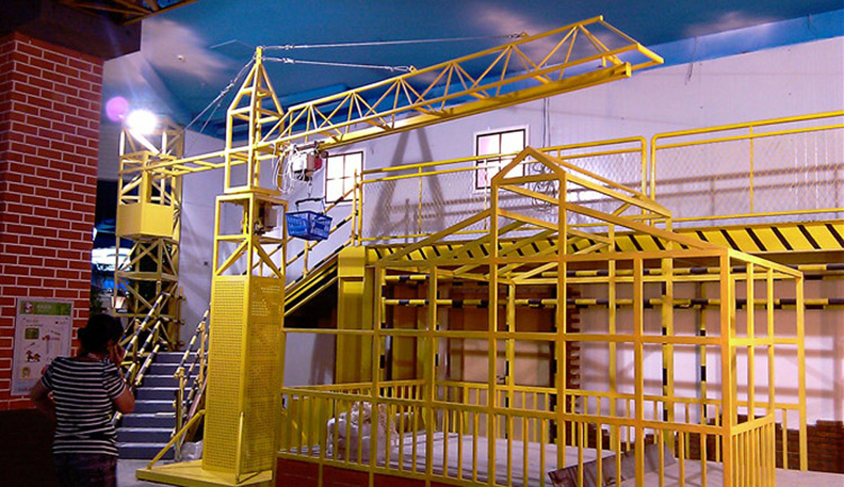 瓮安球幕影院塔吊模拟体验