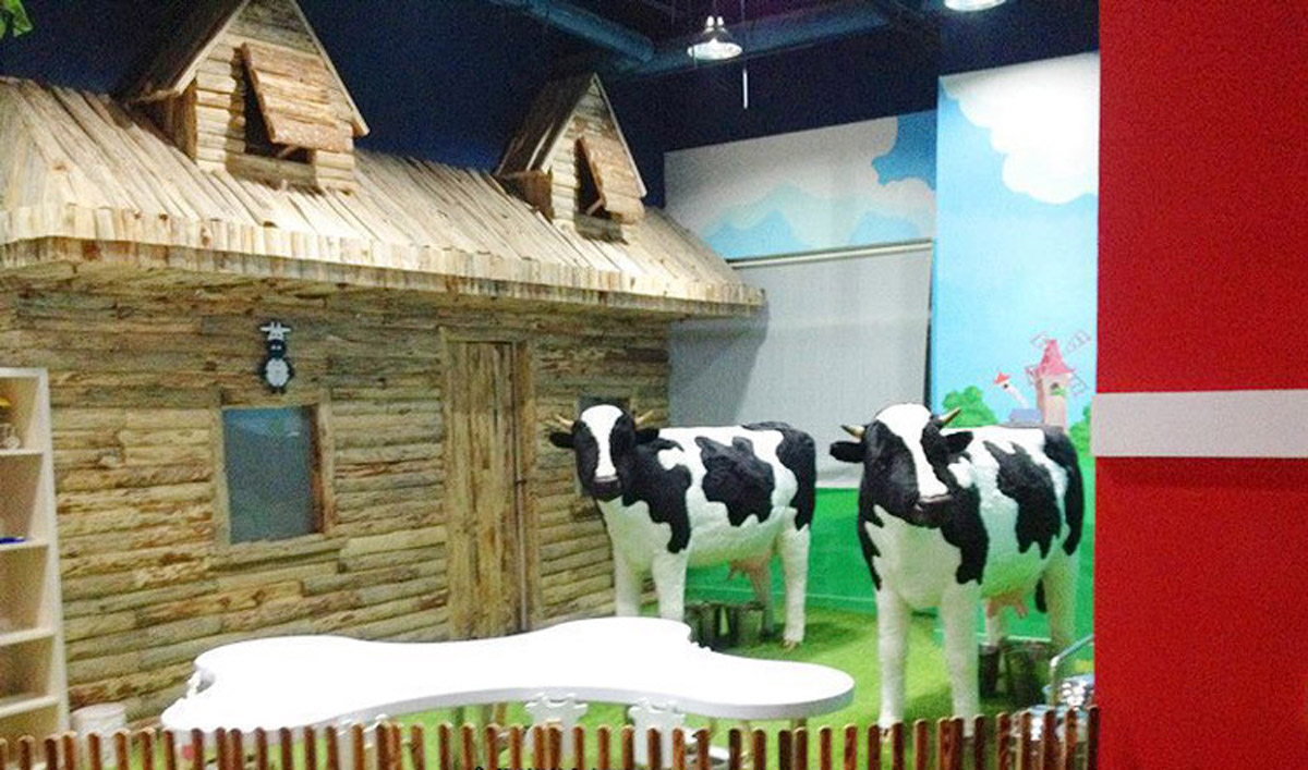 锡林郭勒盟球幕影院儿童体验馆专用仿真奶牛