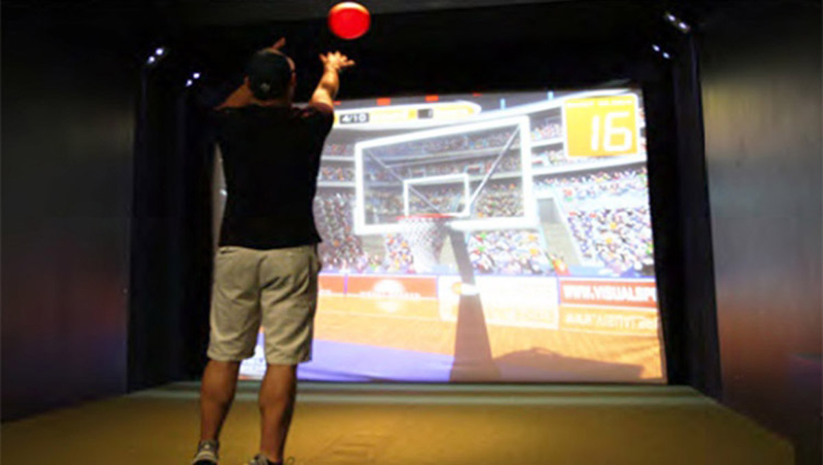 米东球幕影院虚拟篮球体验