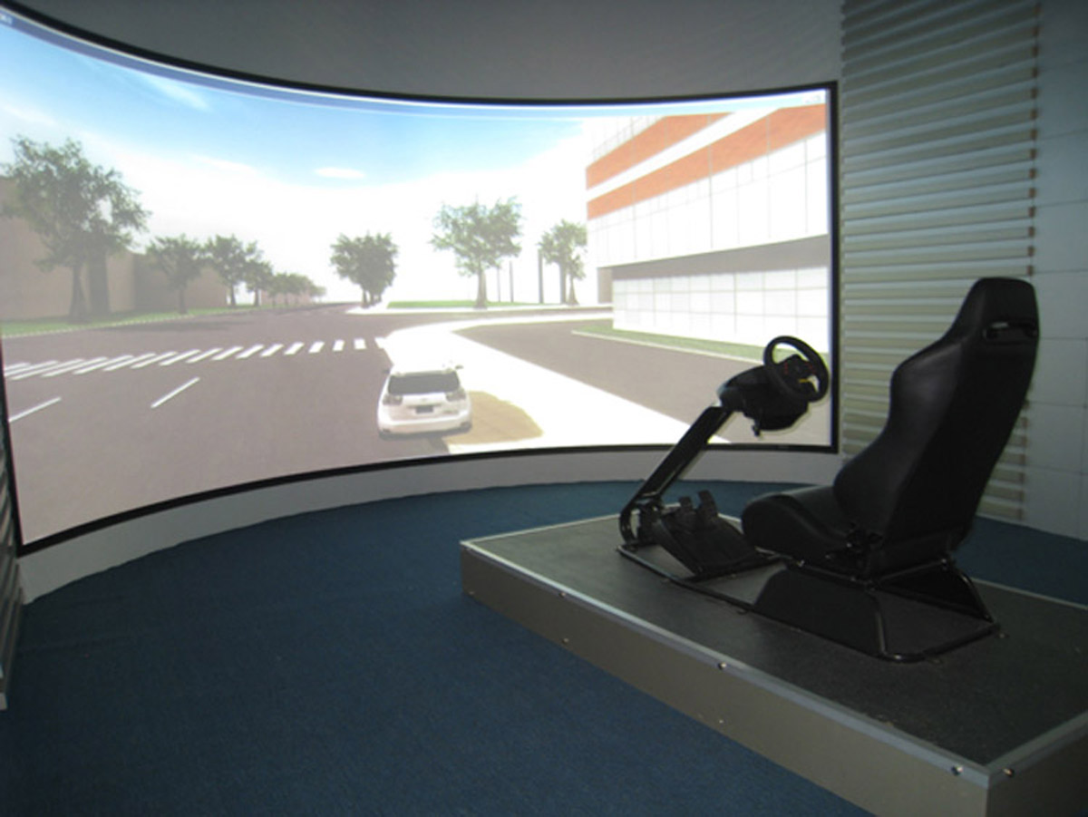 球幕影院虚拟驾驶利用现代高科技手段三维图像即时生成.jpg
